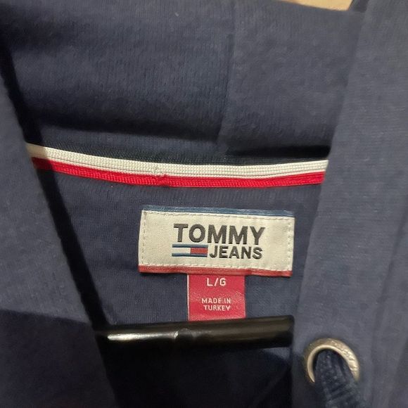 Vintage Tommy Hilfiger Hoodie - Picture 6 of 6